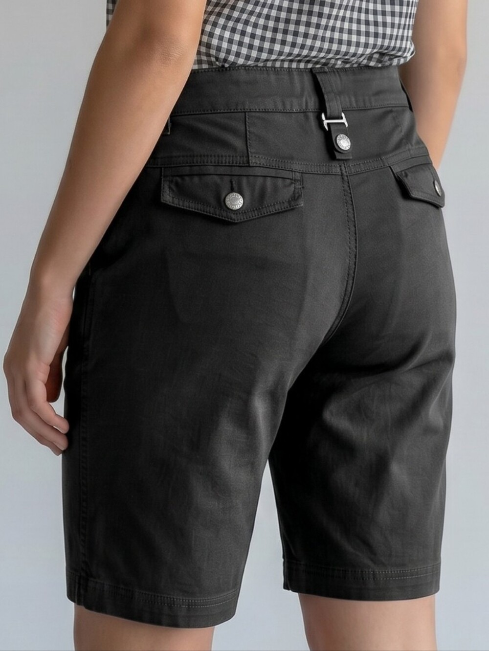Athleta Womens Black Dipper Bermuda Shorts 4